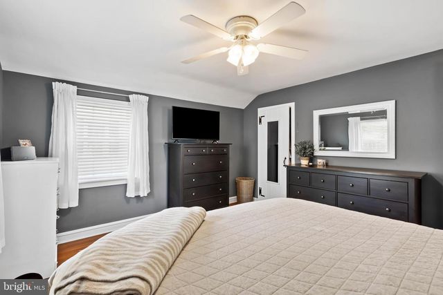 108 E WAVERLY RD, Wyncote, PA 19095