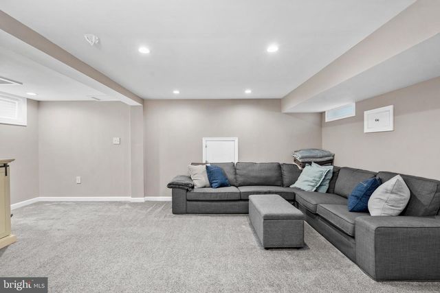 108 E WAVERLY RD, Wyncote, PA 19095