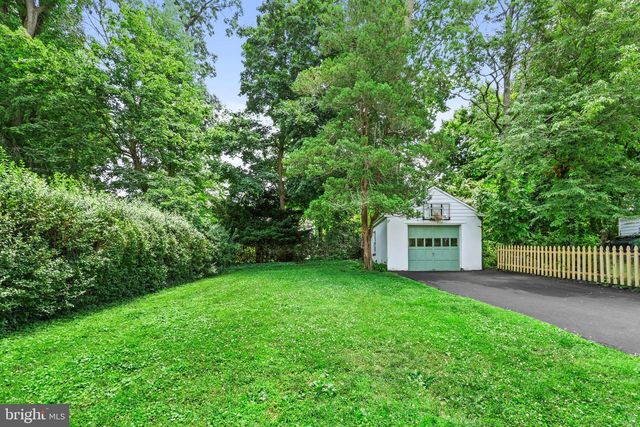 108 E WAVERLY RD, Wyncote, PA 19095
