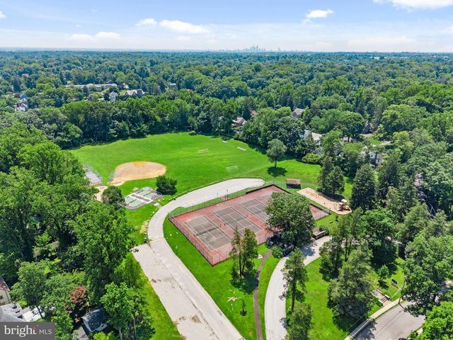 108 E WAVERLY RD, Wyncote, PA 19095