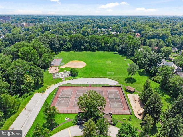 108 E WAVERLY RD, Wyncote, PA 19095