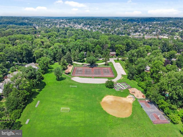 108 E WAVERLY RD, Wyncote, PA 19095