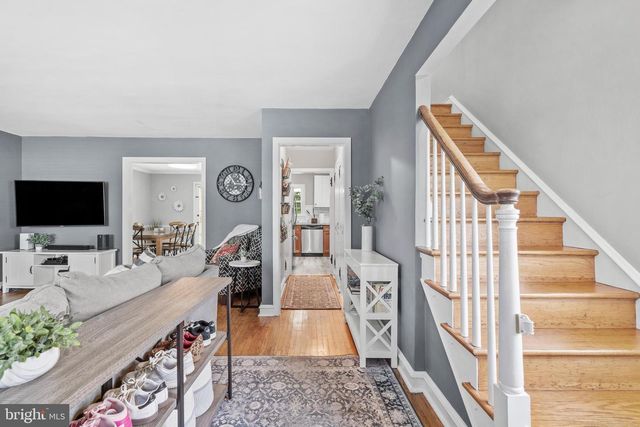 108 E WAVERLY RD, Wyncote, PA 19095