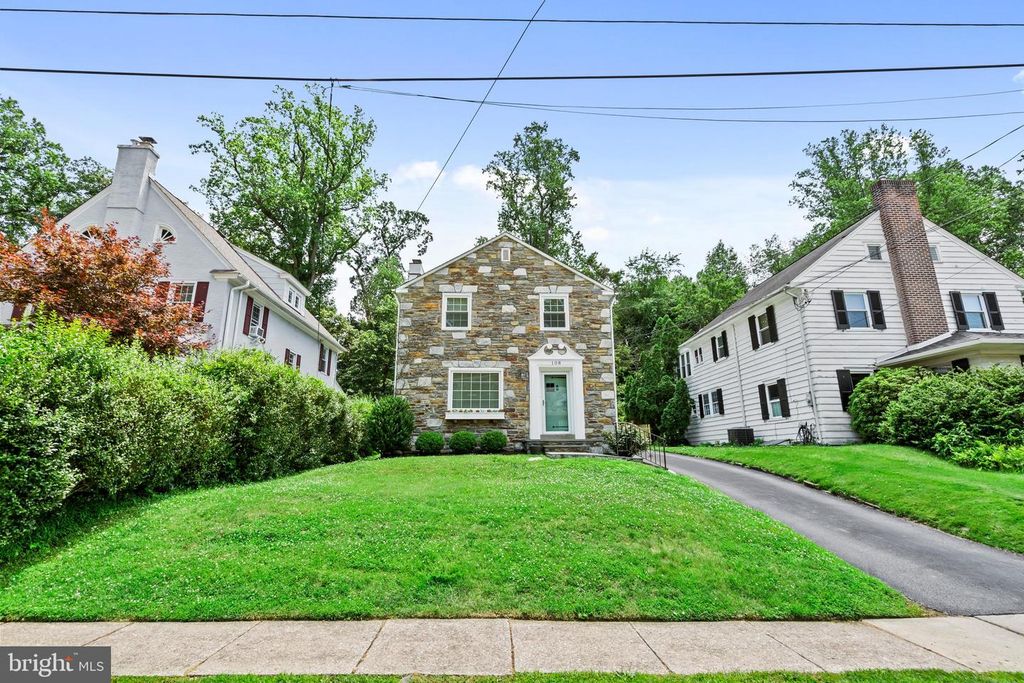 108 E WAVERLY RD, Wyncote, PA 19095