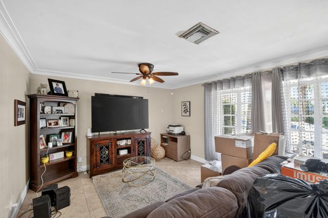 1660 40th Street, West Palm Beach, FL 33407