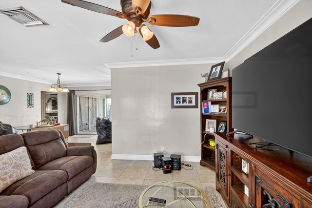 1660 40th Street, West Palm Beach, FL 33407