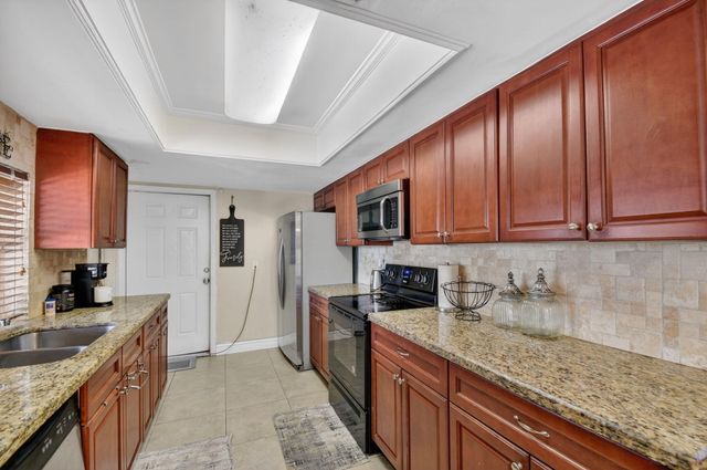 1660 40th Street, West Palm Beach, FL 33407