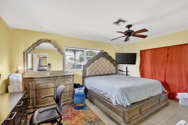 1660 40th Street, West Palm Beach, FL 33407