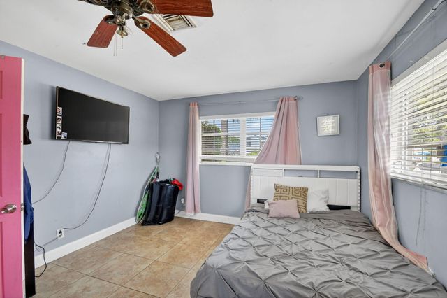 1660 40th Street, West Palm Beach, FL 33407