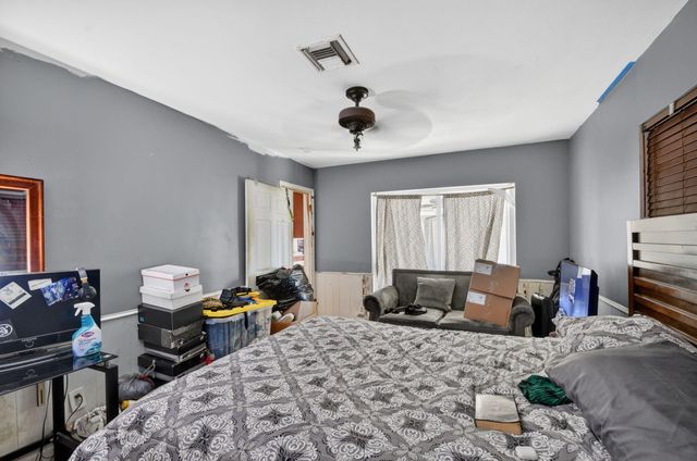 1660 40th Street, West Palm Beach, FL 33407