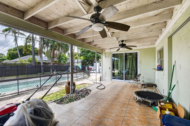 1660 40th Street, West Palm Beach, FL 33407