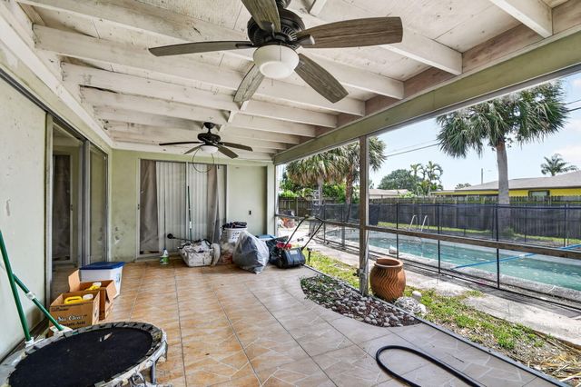 1660 40th Street, West Palm Beach, FL 33407