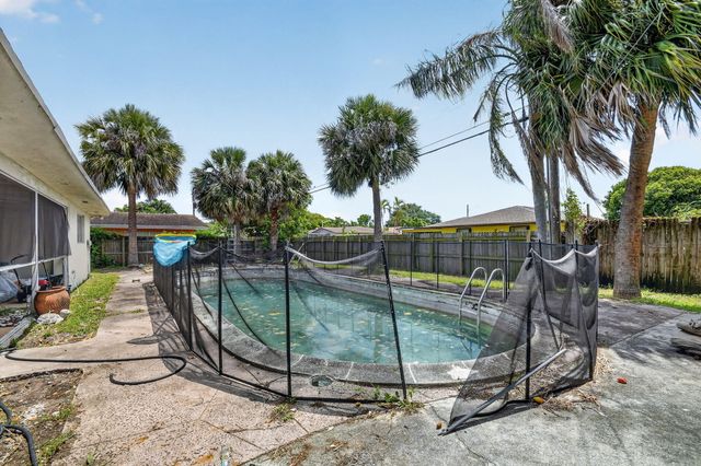 1660 40th Street, West Palm Beach, FL 33407