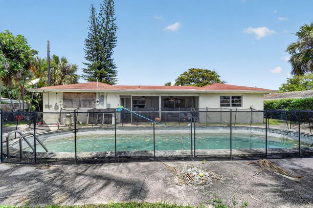 1660 40th Street, West Palm Beach, FL 33407