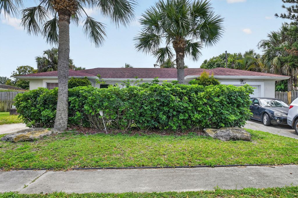 1660 40th Street, West Palm Beach, FL 33407