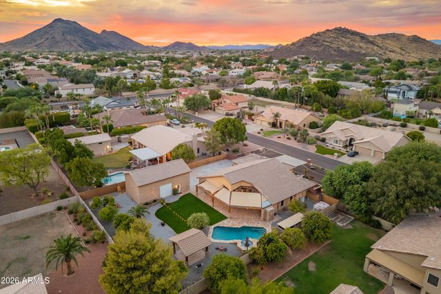 4613 W DESERT HOLLOW Drive, Phoenix, AZ 85083