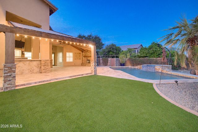4613 W DESERT HOLLOW Drive, Phoenix, AZ 85083