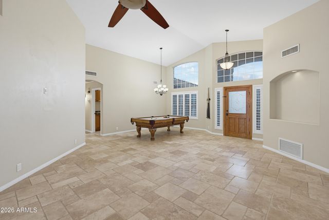 4613 W DESERT HOLLOW Drive, Phoenix, AZ 85083