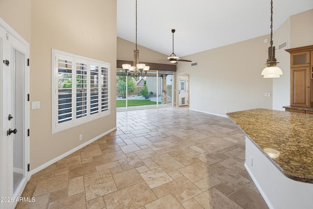 4613 W DESERT HOLLOW Drive, Phoenix, AZ 85083