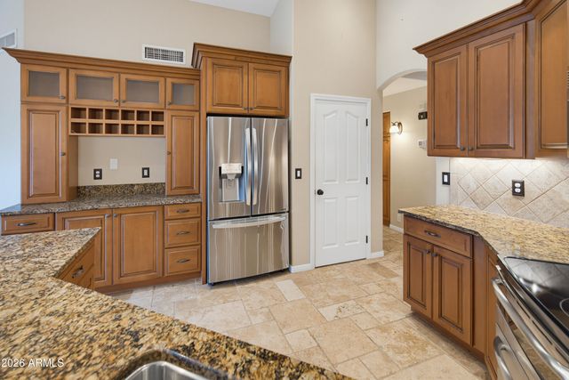 4613 W DESERT HOLLOW Drive, Phoenix, AZ 85083