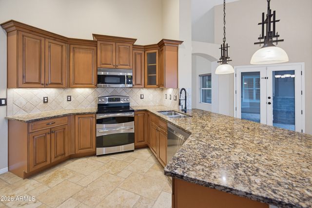 4613 W DESERT HOLLOW Drive, Phoenix, AZ 85083