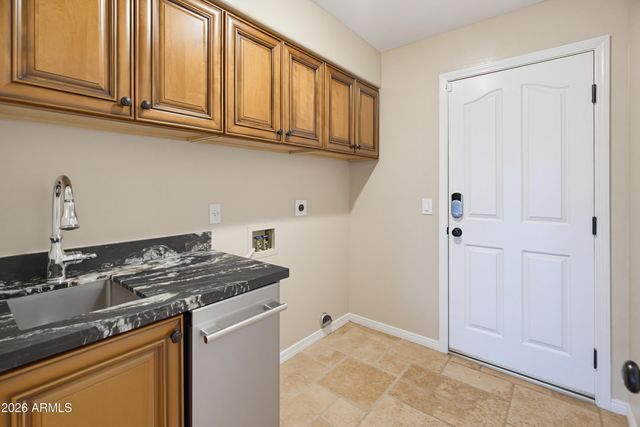 4613 W DESERT HOLLOW Drive, Phoenix, AZ 85083