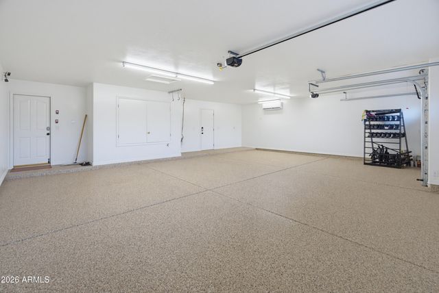 4613 W DESERT HOLLOW Drive, Phoenix, AZ 85083