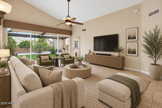4613 W DESERT HOLLOW Drive, Phoenix, AZ 85083