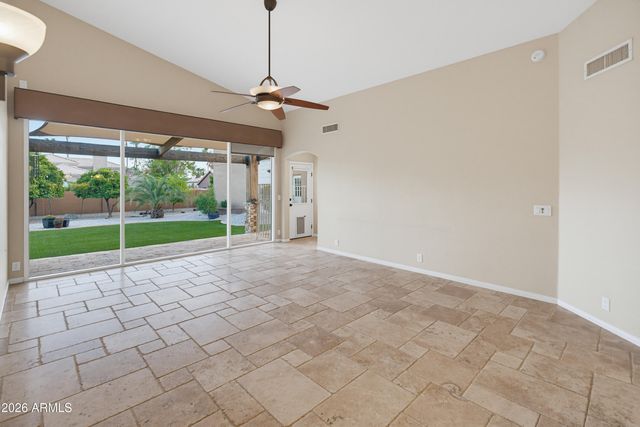4613 W DESERT HOLLOW Drive, Phoenix, AZ 85083