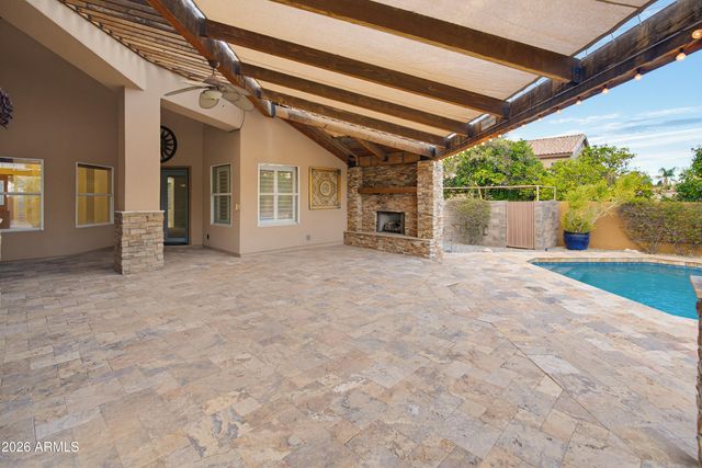 4613 W DESERT HOLLOW Drive, Phoenix, AZ 85083