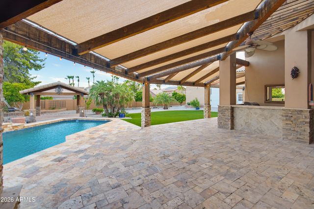 4613 W DESERT HOLLOW Drive, Phoenix, AZ 85083
