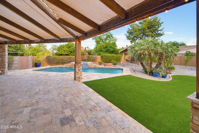 4613 W DESERT HOLLOW Drive, Phoenix, AZ 85083