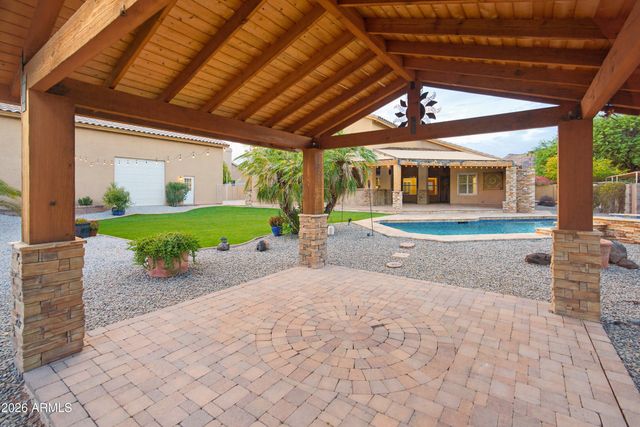 4613 W DESERT HOLLOW Drive, Phoenix, AZ 85083