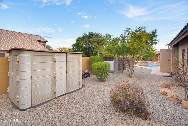 4613 W DESERT HOLLOW Drive, Phoenix, AZ 85083