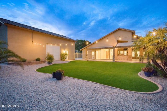 4613 W DESERT HOLLOW Drive, Phoenix, AZ 85083
