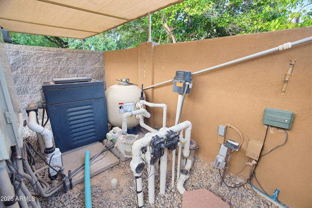 4613 W DESERT HOLLOW Drive, Phoenix, AZ 85083