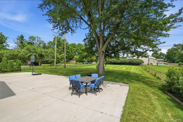 6393 Denton Road, Van Buren Charter Township, MI 48111