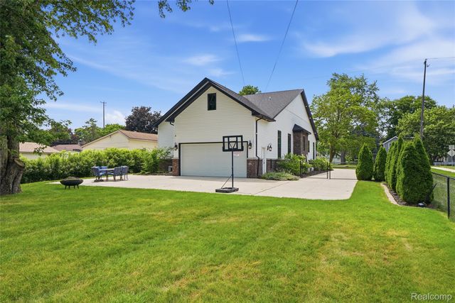 6393 Denton Road, Van Buren Charter Township, MI 48111
