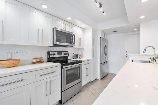 100 Golden Isles Drive 515, Hallandale Beach, FL 33009