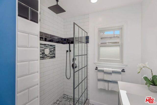 4931 Coolidge Avenue, Los Angeles, CA 90230