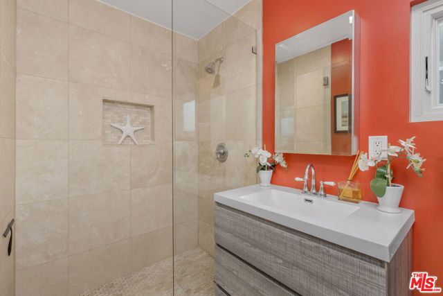 4931 Coolidge Avenue, Los Angeles, CA 90230