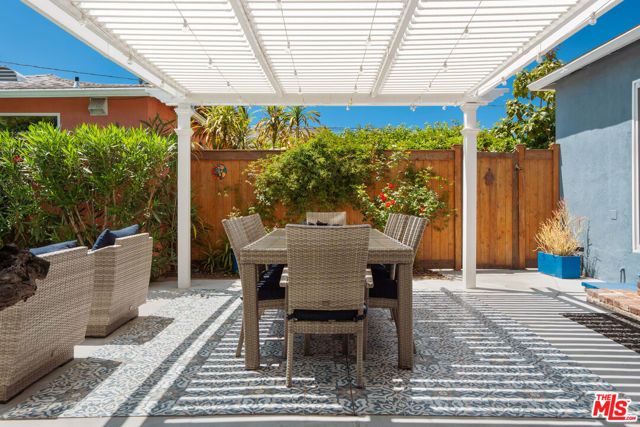 4931 Coolidge Avenue, Los Angeles, CA 90230