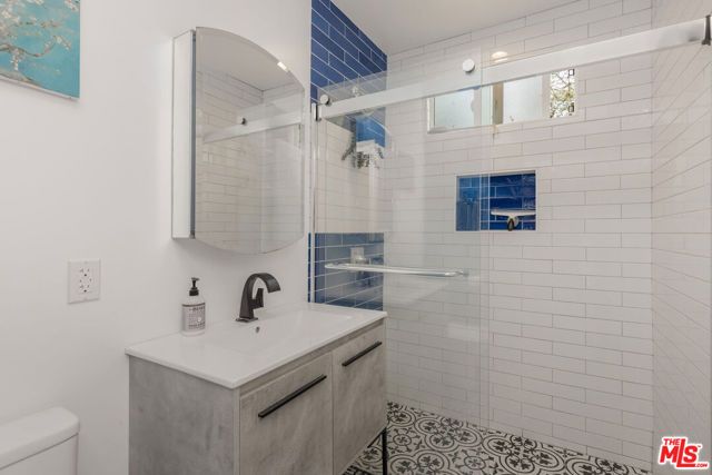 4931 Coolidge Avenue, Los Angeles, CA 90230