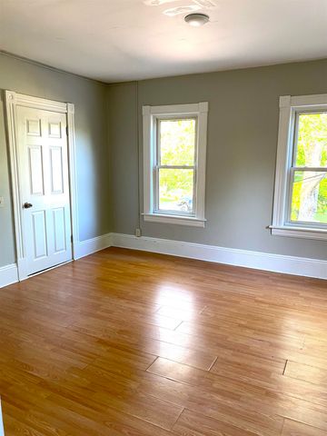 95 Hall Avenue, Henniker, NH 03242