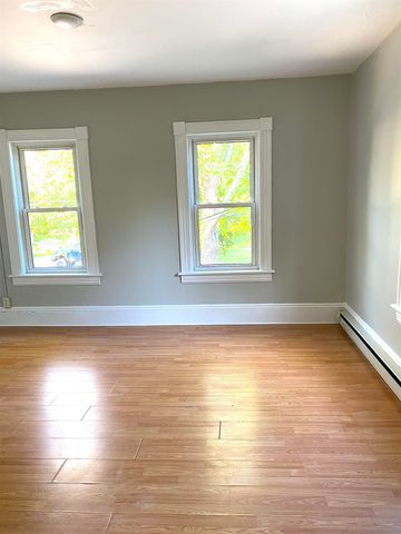 95 Hall Avenue, Henniker, NH 03242