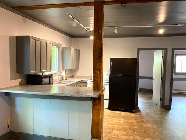 95 Hall Avenue, Henniker, NH 03242