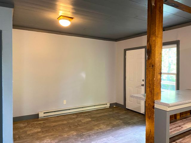 95 Hall Avenue, Henniker, NH 03242