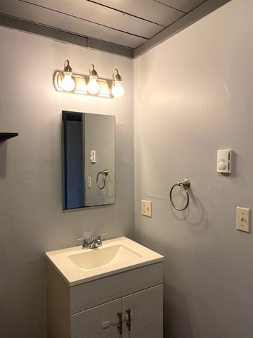 95 Hall Avenue, Henniker, NH 03242