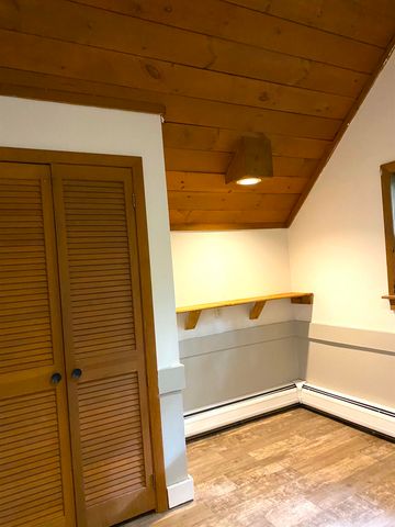 95 Hall Avenue, Henniker, NH 03242