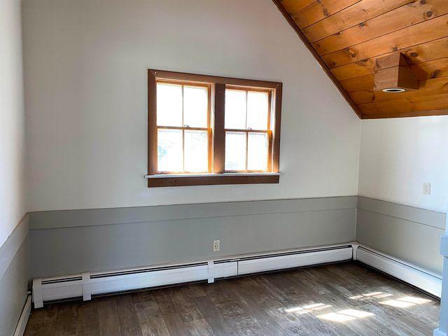 95 Hall Avenue, Henniker, NH 03242